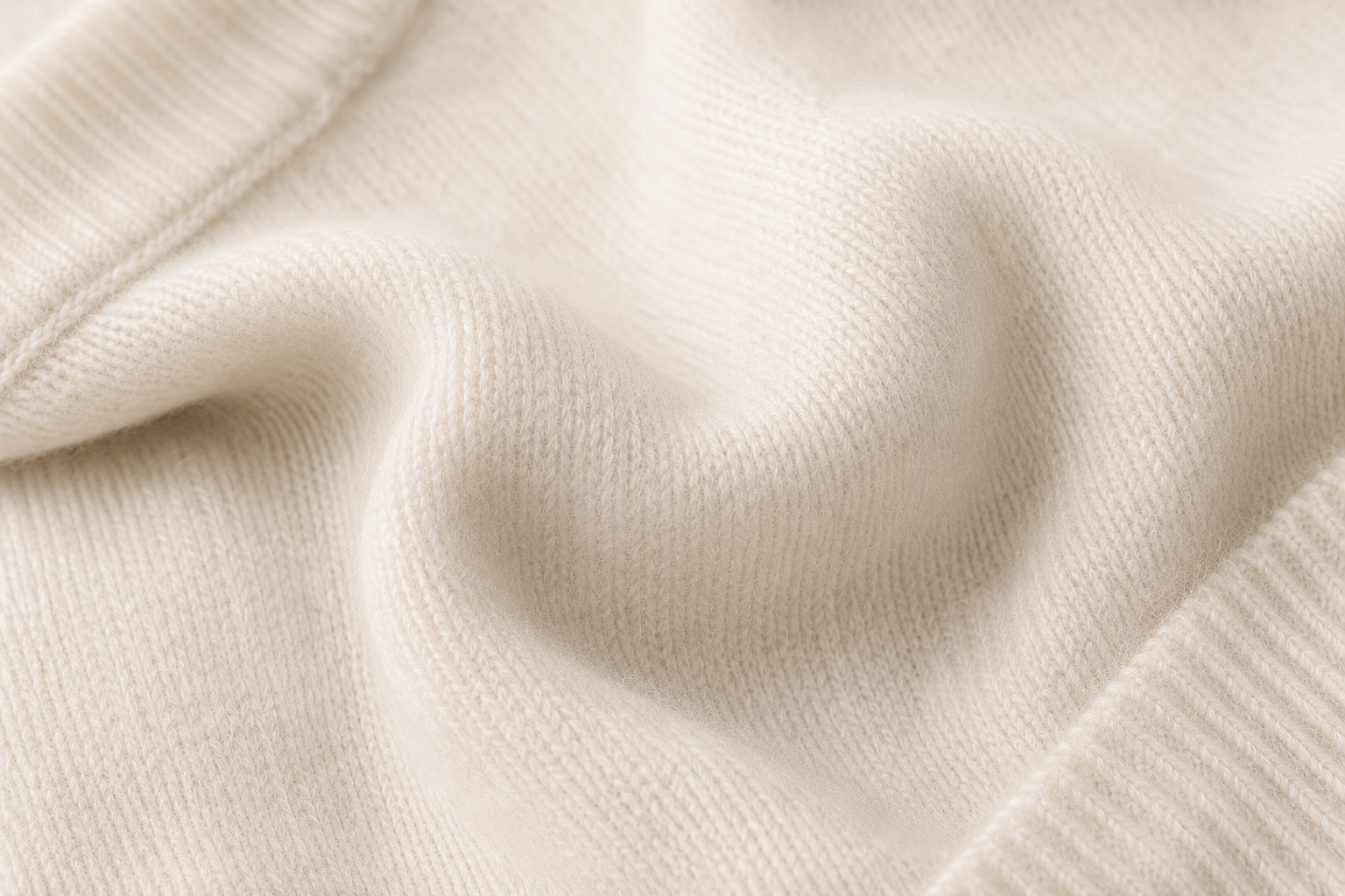 Ivory Essence Cashmere V-Neck
