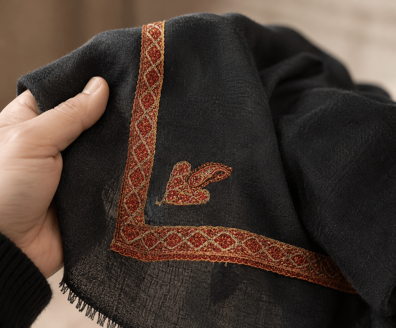 Imperial Noir Pashmina - Milan x Dominica